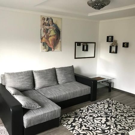 Fine Apartment Jelgava Ngoại thất bức ảnh