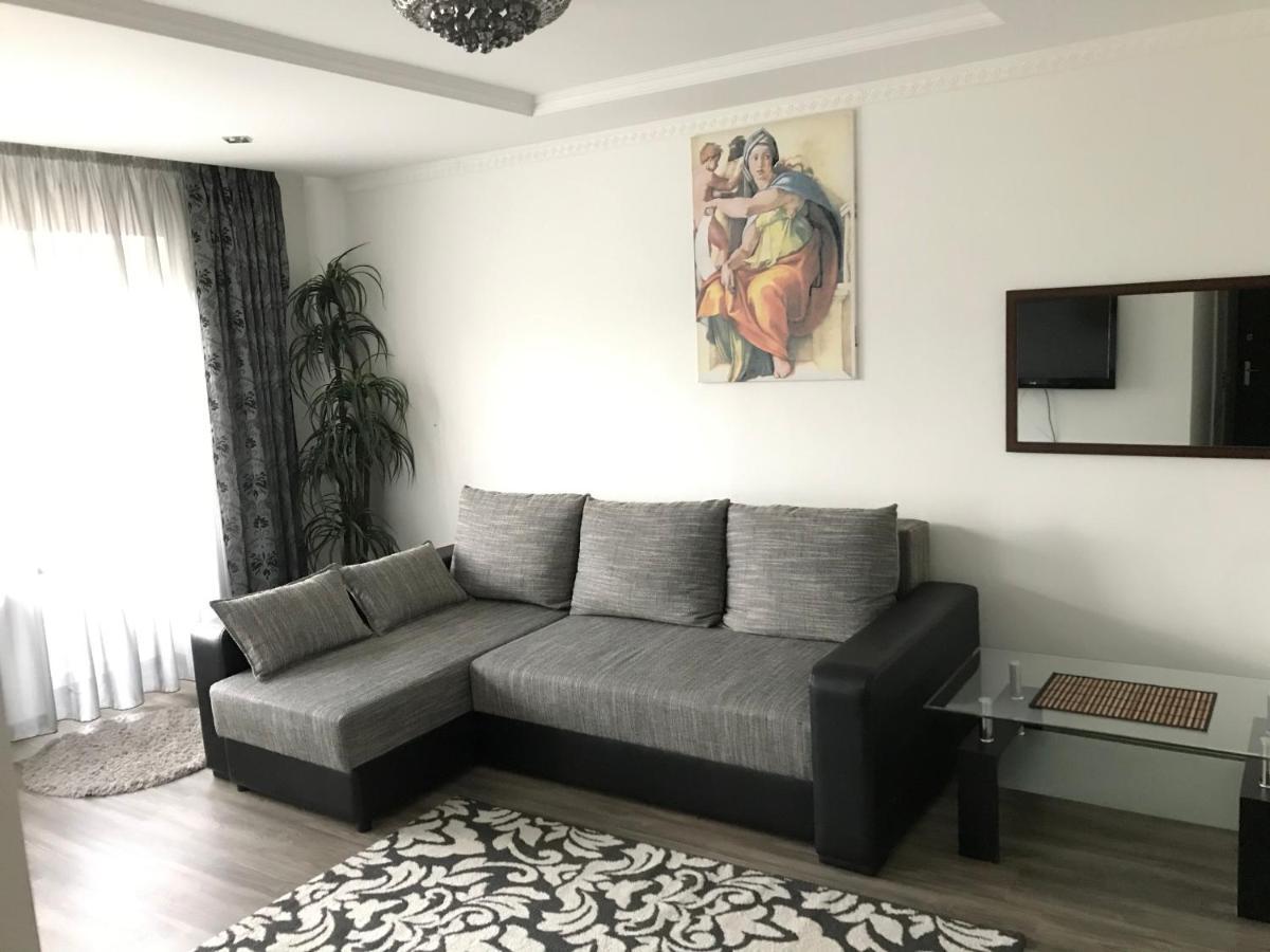 Fine Apartment Jelgava Ngoại thất bức ảnh